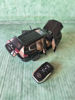 TOYOTA LAND CRUISER-GXR,1:24 - 6