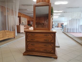 SPÁLNA RUSTIKÁLNÁ SKRINA MÁ POSUVNÉ DVERE - 6