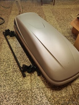 Predám strešný box aj s nosičmi Thule - 6