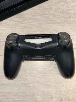 PlayStation 4 Pro 1 TB - 6