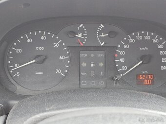 Renault Clio - 6