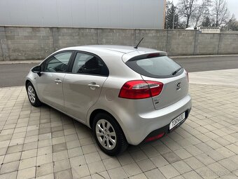 Kia Rio - 6