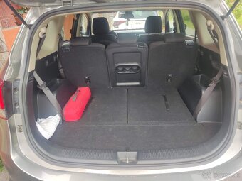 KIA Carens 1.6 GDi GOLD 7m - 6