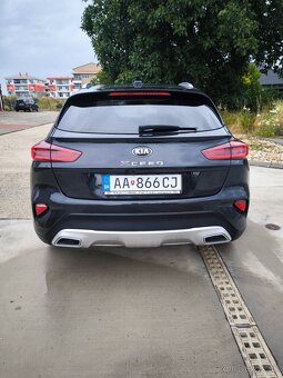 Kia Xceed 1.6 crdi,100kw,Gold - 6