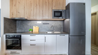 Štýlový kompletne zariadený 2izb byt s balkónom a parkovaním - 6