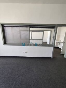 Trojkancelária - presklená v Nitre - 6