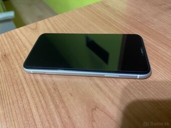 Predám zachovalý IPhone 11 64GB - 6