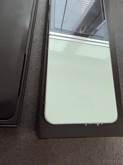 Samsung Galaxy ZFlip 5 256Gb - 6