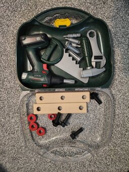 Bosch dielna + náradie - 6
