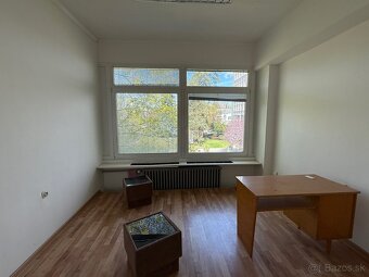 Kancelárske priestory priamo v centre mesta Prievidza - 6