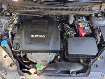 Suzuki Kizashi 2.4 AWD CVT - 6