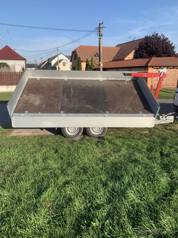 Predám prívesný vozík,trojstranný elektrohyd. sklápač - 6