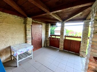 Jedinečná chata s prekrásnym pozemkom pri lese vo vino… - 6