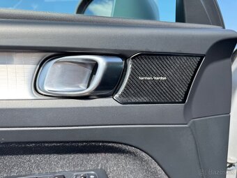 VOLVO XC40 T4 AWD Momentum - 6
