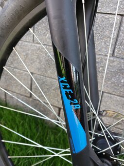 Predám väčší Horský bicykel rám56,kolá 29. BA. - 6
