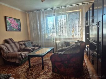 3 izbový byt na predaj s garážou  v Nových Zámkoch. - 6