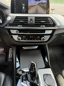 BMW X4 xDrive 20 i. A/T - 6