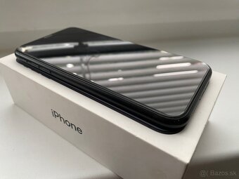 iPhone XR 64Gb Black - 6