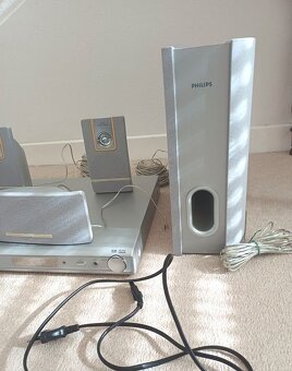 Domáce kino Philips HTR 5000 - 6
