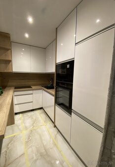 Výroba nábytku na mieru a renovácia nábytku - 6