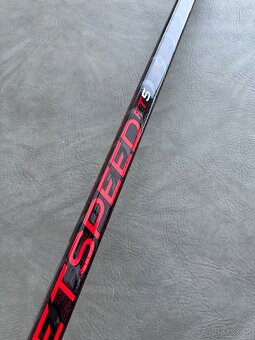 ✅CCM JETSPEED FT5 INT RIGHT/PRAVACKA__flex 55 zahnutie P28 - 6