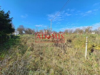 ADOMIS - predáme stavebný pozemok 392m2 Ploské - 6