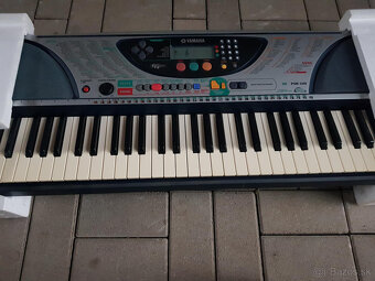 Klavír Yamaha PSR-240 - 6