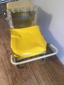 STARý žLTý KOčíK PRE BáBIKY - 6