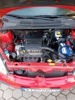 Predám Toyota Yaris,r.v 2004, 3 dverová - 6