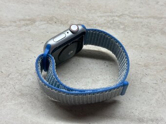 Apple Watch SE 40mm Cellular, batéria: 81% - 6