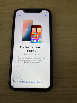 Apple iPhone X 64GB - 6