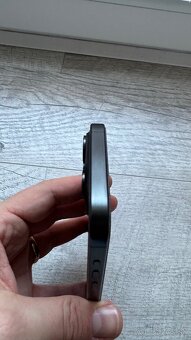 iPhone 15 Pro 128 GB Titánová čierna - 6