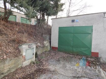 SPEKTRUM REALITY- Na PREDAJ Garáž 28 m2, Handlová, ul. Mier - 6