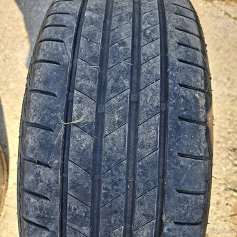 225/55r18 - 6