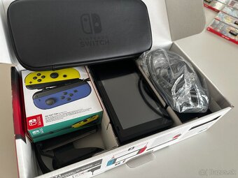 PREDÁM Nintendo Switch OLED - komplet príslušenstvo TOP STAV - 6