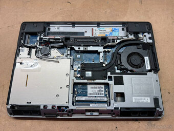 Predám pokazený notebook na náhradné diely zn.Dell e6440. - 6