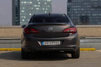 Opel Astra 1.4 benzín/plyn, AT6 - 6