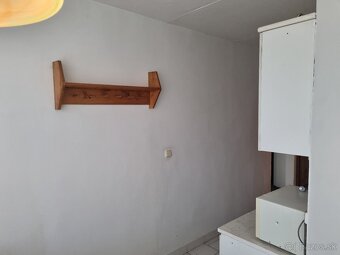 VÝHODNÁ PONUKA dvojizbový byt s balkónom v Lučenci - 6