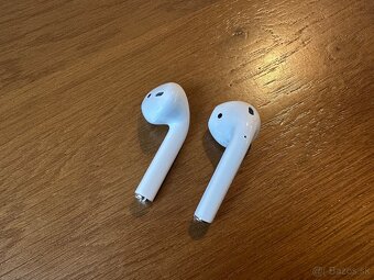 Apple AirPods 2. generácie - 6