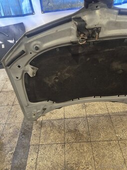 Predám prednú kapotu na Škoda Superb 2 II facelift - 6