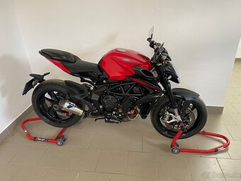 MV Agusta Brutale Rosso 800 - 6