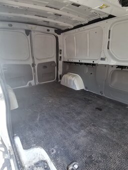 Opel Vivaro - 6