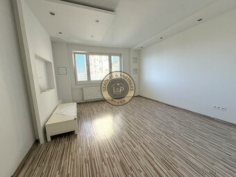 ZNÍŽENÁ CENA Na predaj 3-izbový byt na Saleziánskej ulici v - 6