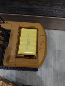 Velky bager na dialkove_REZERVOVANE - 6