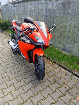 Yamaha YZF-R 125 - 6