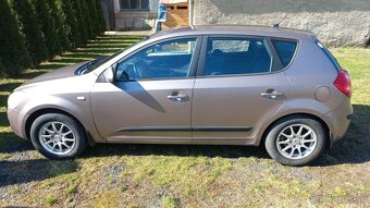 Prenájom vozidla KIA cee’d – spoľahlivé a úsporné auto - 6