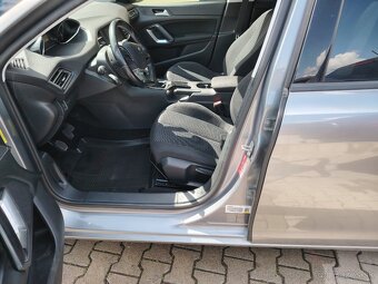 Peugeot 308 - 6