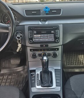 Volkswagen Passat sedan automat - 6