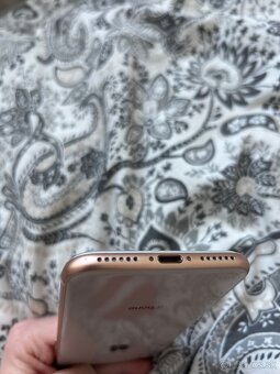 iPhone 8 64GB Rose Gold - 6