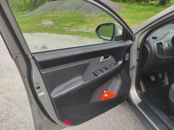 Kia Sportage 1.7 CRDi 85 kW (2011) - 6
